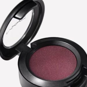 MAC Sketch Velvet Eyeshadow New!